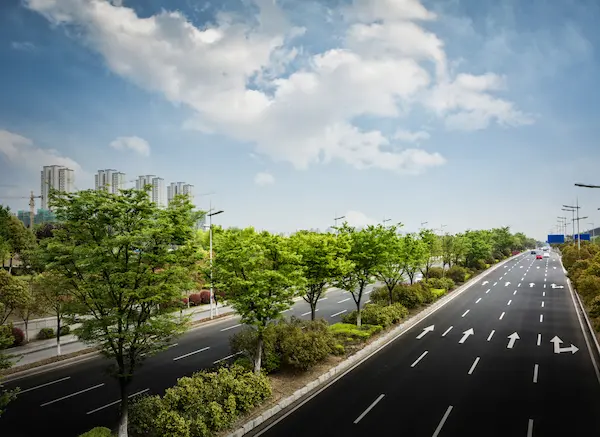 Diferencias entre la infraestructura vial urbana y rural